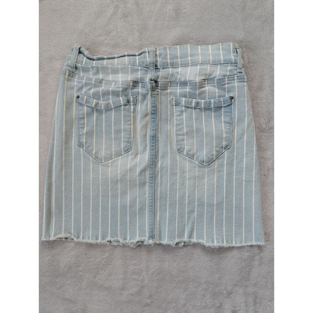 Kensie Light Blue and White Denim Striped Jean Skirt Size 4 - Picture 2 of 9